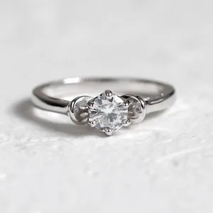 Unusual engagement ring with lab-grown diamond RISTO