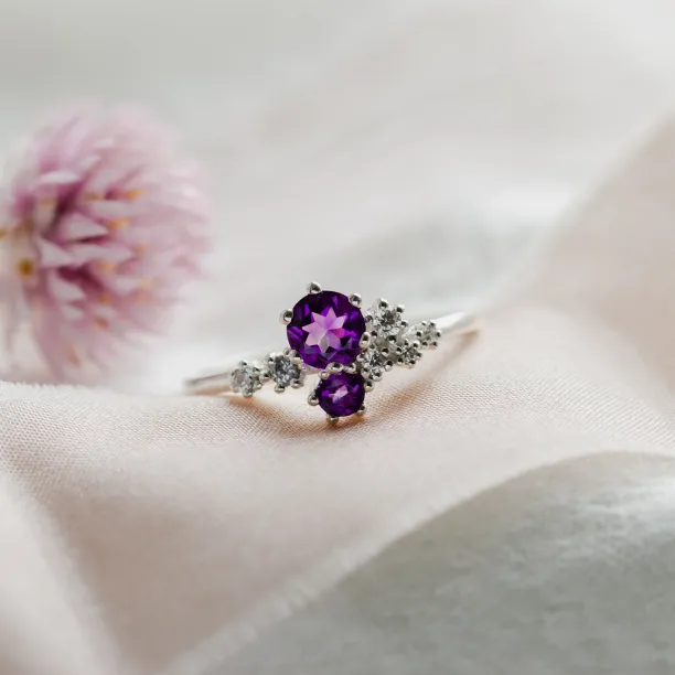 Gold cluster ring with amethyst and diamonds BERRY Image