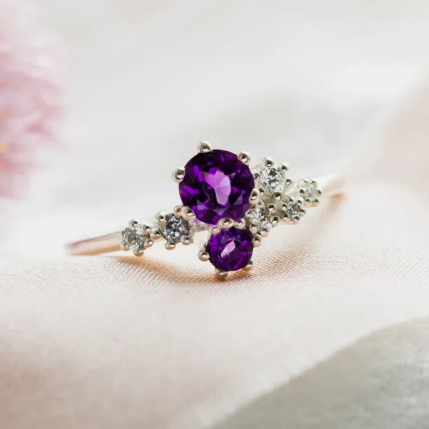 Gold cluster ring with amethyst and diamonds BERRY Image