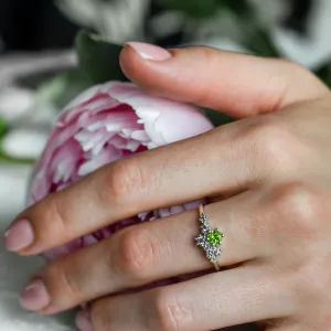 Cluster ring with peridot and diamonds GOOSEBERRY Thumbnail