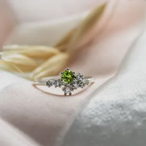 Cluster ring with peridot and diamonds GOOSEBERRY Thumbnail