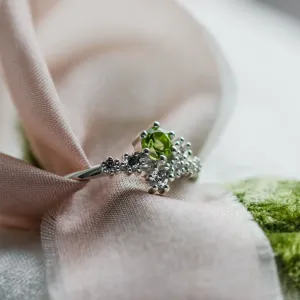 Cluster ring with peridot and diamonds GOOSEBERRY Thumbnail