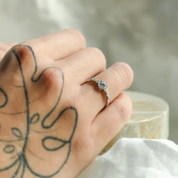 Romantic engagement diamond ring MIZI Image