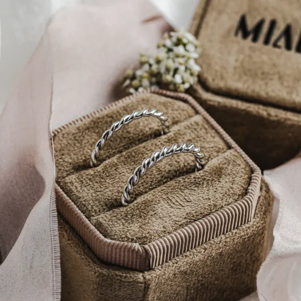 Twisted rope wedding bands VALOS Image