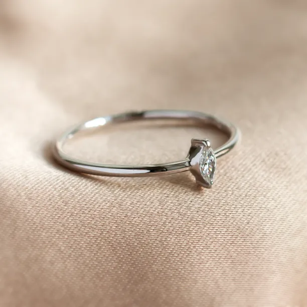 Minimalist engagement ring with marquise diamond ANTOINETTA Image