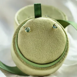 Round gold stud earrings with moss agate RENE Thumbnail