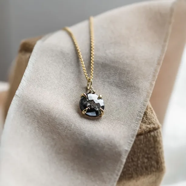 Gold necklace with round diamond salt and pepper EUGENIE Image