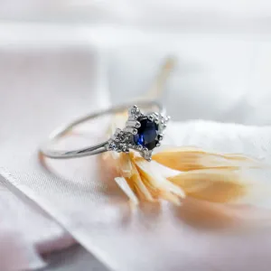 Gold ring with blue sapphire and diamonds ELIZABETH Thumbnail