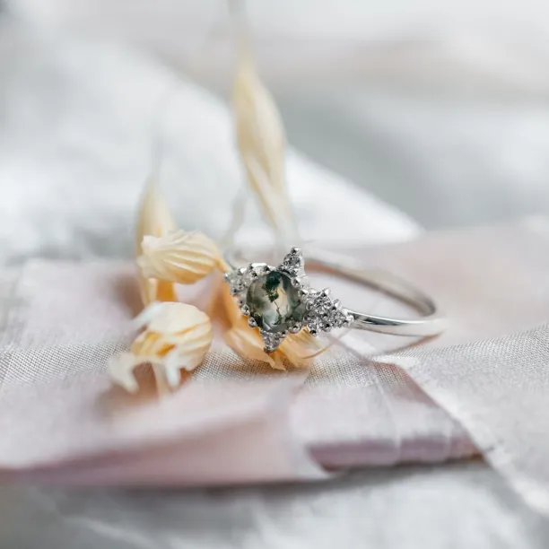 Moss agate in gold ring with diamonds ALBEROBELLO Image