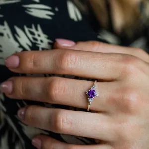 Engagement ring with amethyst and diamonds ALBINEA Thumbnail