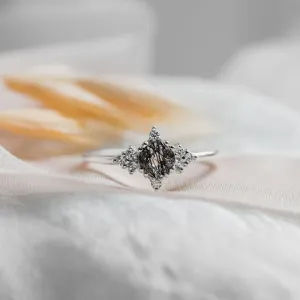 Gold ring with rutilated quartz and diamonds PHOENIX Thumbnail