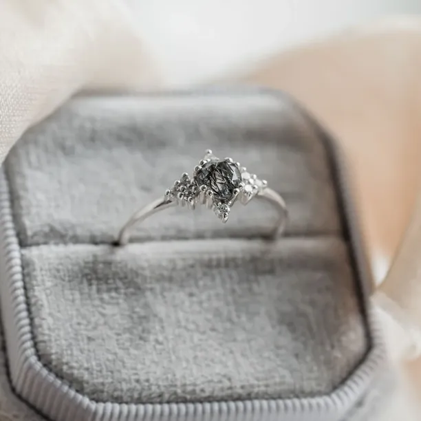 Gold ring with rutilated quartz and diamonds PHOENIX Image