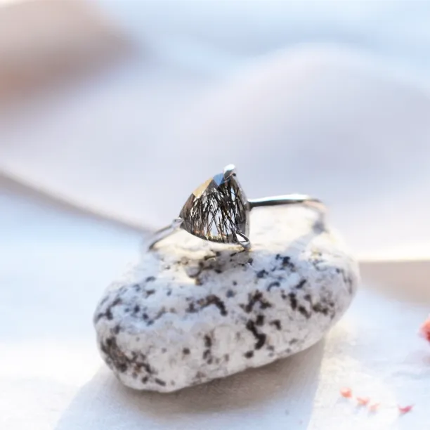 Minimalist rutilated quartz ring TRIGLAV Image