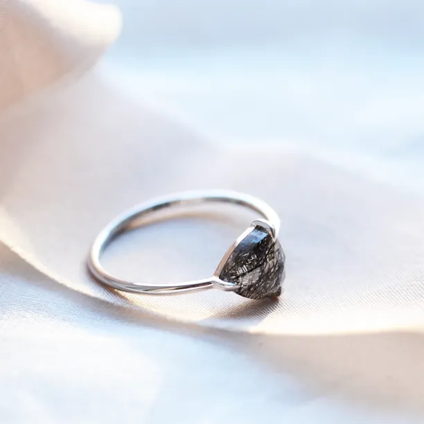 Minimalist rutilated quartz ring TRIGLAV Image