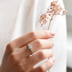 Romantic engagement ring with diamonds POMPADOUR Thumbnail