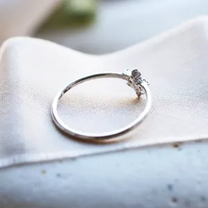 Minimalist cluster salt and pepper diamond ring TILPI Thumbnail