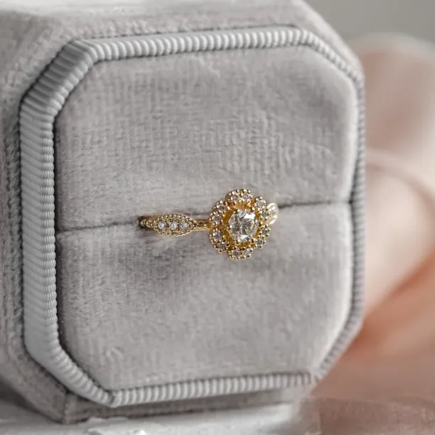 Gold vintage diamond ring CALYPSO Image