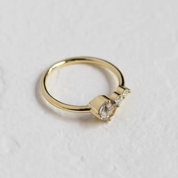Gold ring with rutilated quartz and diamonds QUIDO Image