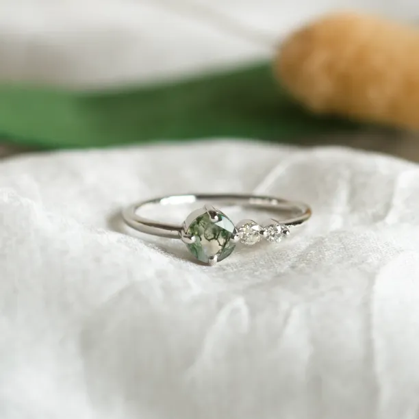 Decent ring with moss agate and diamonds FOREST Image
