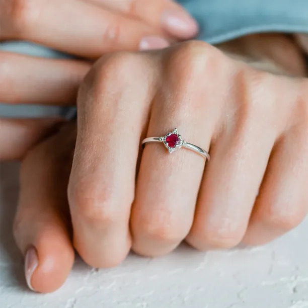Gold ring with ruby and diamonds RUBY Image