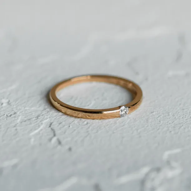 Minimalist diamond engagement ring HAIM Image