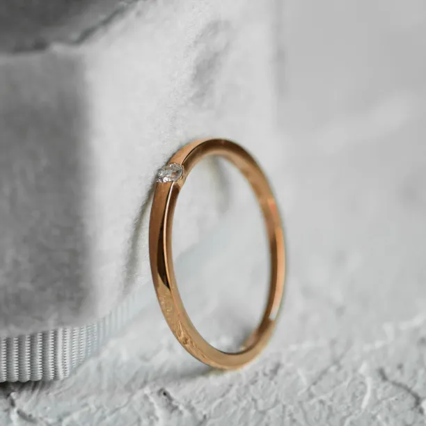 Minimalist diamond engagement ring HAIM Image