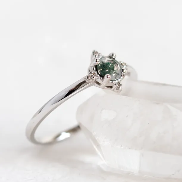 Unusual engagement ring with moss agate and diamonds ALBA Image