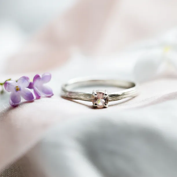 Unusual engagement ring with morganite MORGI Image