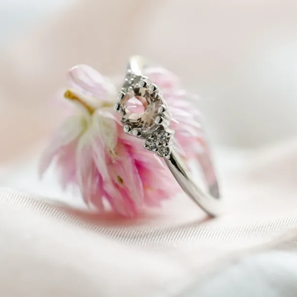 Romantic engagement ring with morganite and diamonds MONYX Image