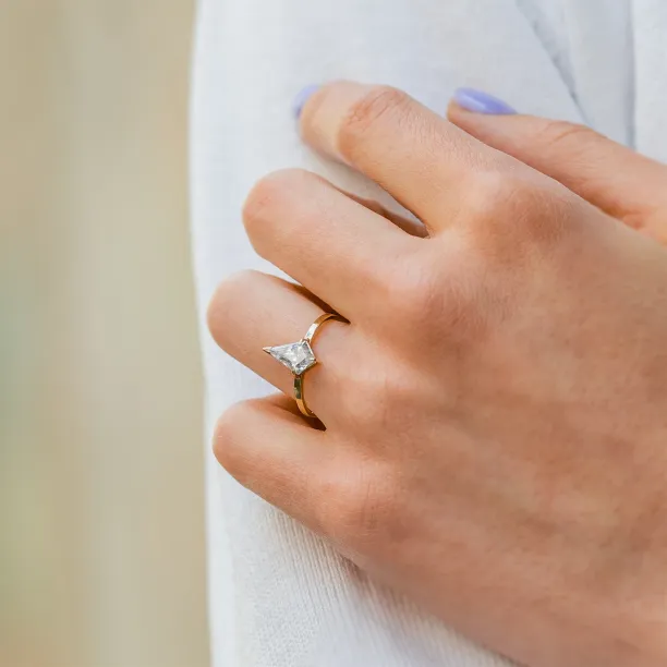 Original engagement ring with kite moissanite DOMITIA Image