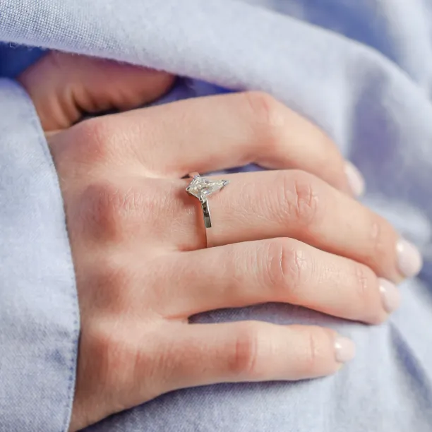Original engagement ring with kite moissanite DOMITIA Image