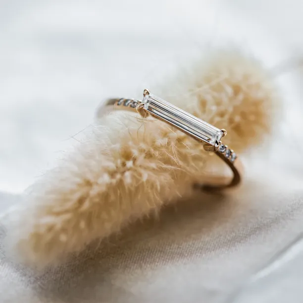 Engagement ring with baguette moissanite and diamonds CASSIA Image