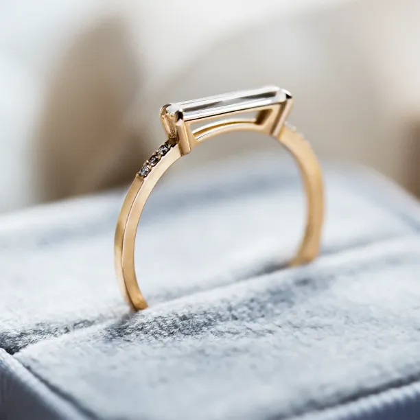 Engagement ring with baguette moissanite and diamonds CASSIA Image