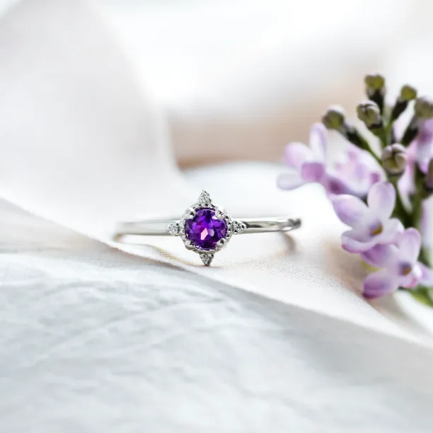 Gold ring with amethyst and diamonds ALBINA Image