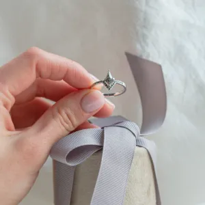 Unusual engagement ring with salt and pepper diamonds FRECCIA Thumbnail