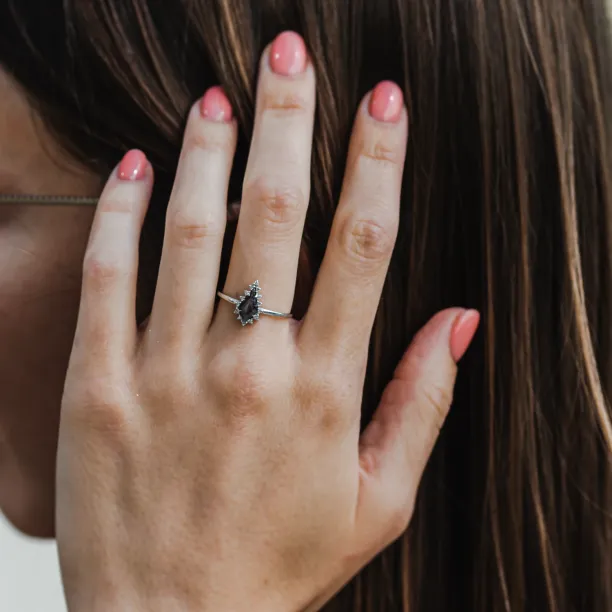 Gold cluster ring with salt'n'pepper diamonds DOMIZOS Image