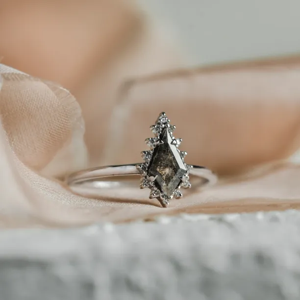 Gold cluster ring with salt'n'pepper diamonds DOMIZOS Image