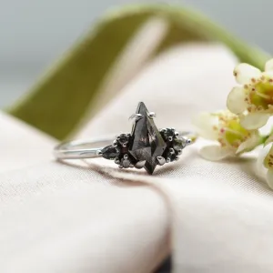 Unusual ring with salt'n'pepper diamonds MANSUETO Thumbnail