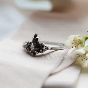 Unusual ring with salt'n'pepper diamonds MANSUETO Thumbnail
