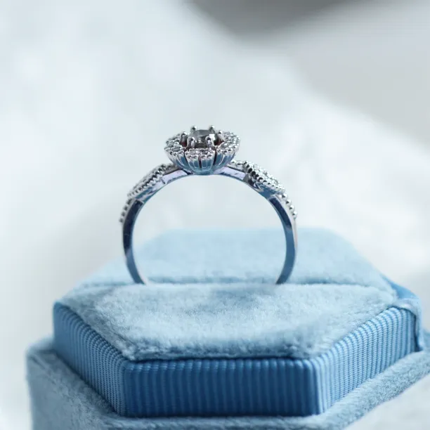 Engagement halo salt'n'pepper diamonds ring CALIMERO Image