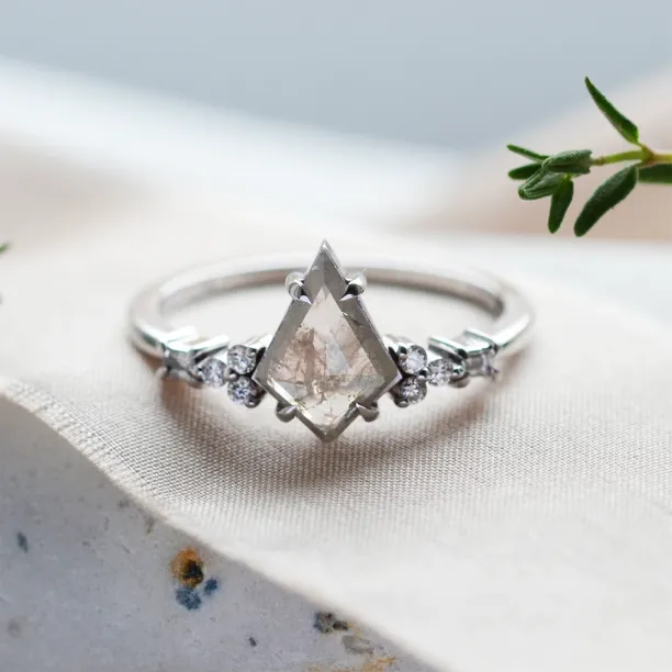 Unusual diamond engagement ring ARNALDO Image