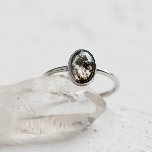 Gold oval salt and pepper diamond ring ONORATO Image