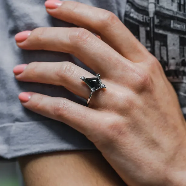 Extravagant ring with salt and pepper diamonds ORNETTE Image