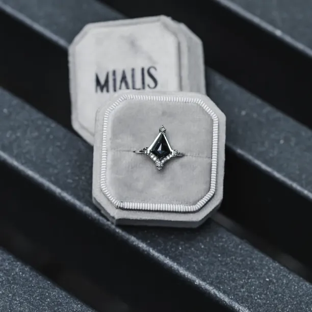 Extravagant ring with salt and pepper diamonds ORNETTE Image