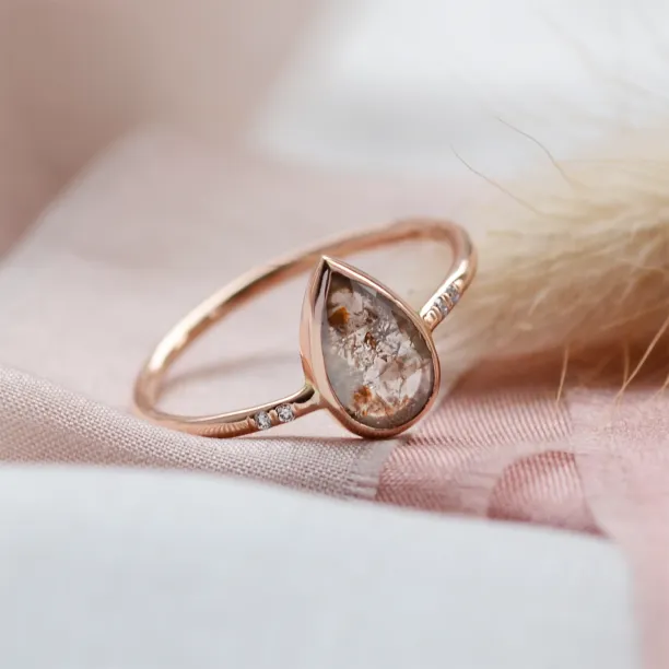 Original engagement ring with salt'n'pepper diamond MARANZA Image