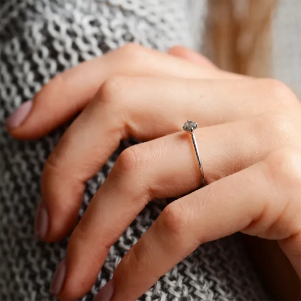 Minimalist salt'n'pepper diamond ring  RETTANGOLO Image