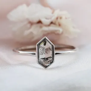 Minimalist engagement ring with salt'n'pepper diamond ELLIOT Thumbnail