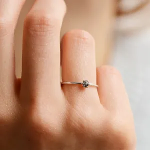 Minimalist salt and pepper diamond ring ELLAX Thumbnail