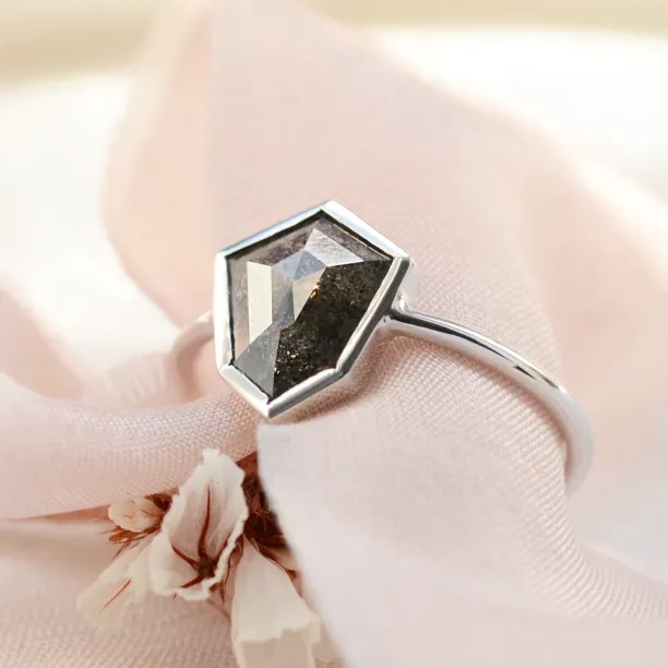 Gold ring with hexagon salt and pepper diamond CIARO Image