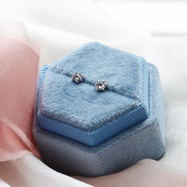 Stud earrings with hexagon salt and pepper diamonds STELLEX Image